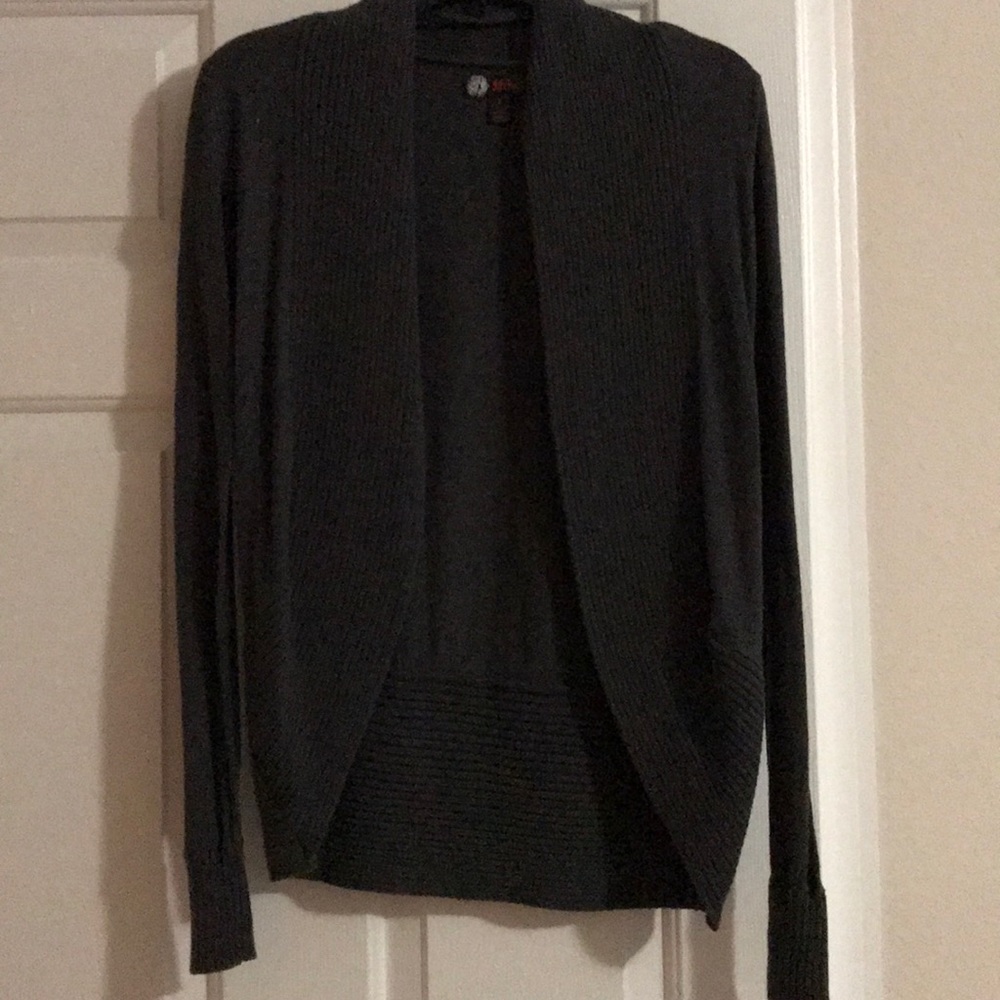Gray long sleeve cardigan